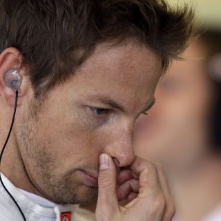 Button empieza fuerte en Melbourne