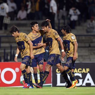 Pumas golea 8-0 en la Concachampions