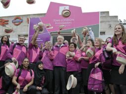 Boris Johnson, alcalde de Londres, consideró que el uniforme de los voluntarios es 'absolutamente precioso, positivo y optimista'. AP  /