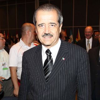 Perfil: José Ángel Córdova Villalobos