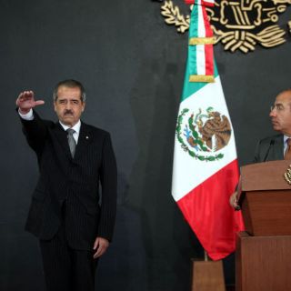 Córdova releva a Lujambio en la SEP