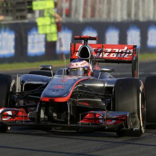 Jenson Button gana en Melbourne; Pérez suma puntos