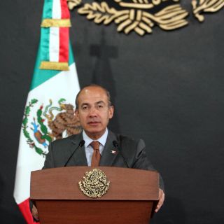 Calderón pone en marcha buques tanque de Pemex