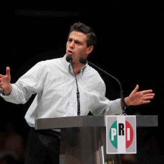 Peña Nieto propone más inversión privada en Pemex
