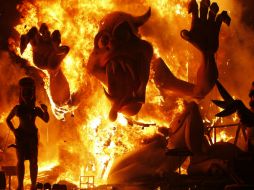 Valencia ha despedido sus fiestas patronales confiada en que el año que viene su arte fallero podrá resurgir con fuerza. REUTERS  /