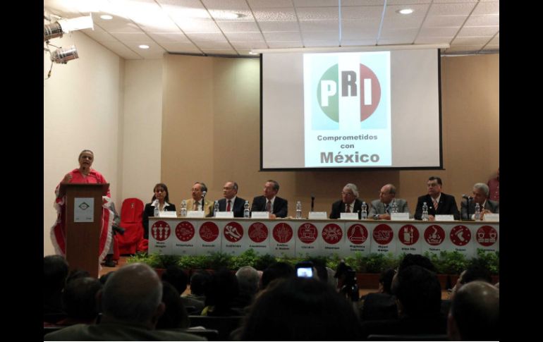 Beatriz Paredes recibió hoy su constancia como candidata. NTX  /