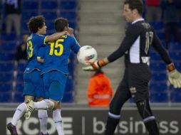 El defensa mexicano Héctor Moreno (2i), celebra su gol durante el partido de la vigésima octava jornada de la Liga española. EFE  /