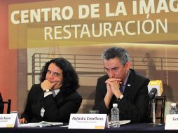 Consuelo Sáizar y Alejandro Castellanos, director del Centro de la Imagen durante el evento. EL UNIVERSAL  /