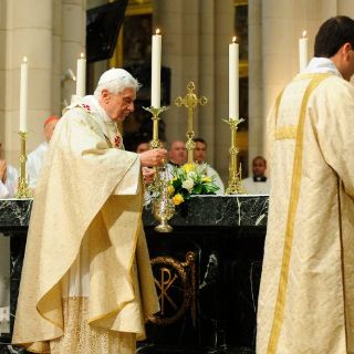 Ex legionario quiere que el Papa pida perdón a víctimas de Maciel