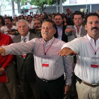 Candidatos a senadurías y diputaciones federales del PRI toman protesta