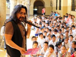 El moverse al ritmo de las palabras era inevitable.  /