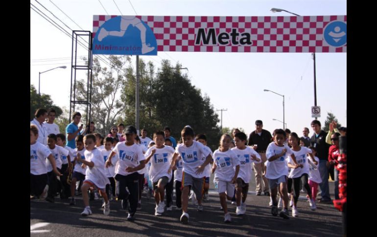 Puedes inscribirte (presentando un acta de nacimiento) hasta el 24 de marzo.  /