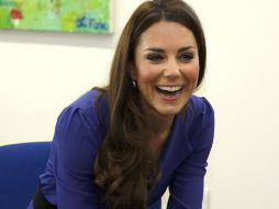 Con temple y ritmo pausado, la duquesa pronunció ayer un discurso que llevaba escrito en un papel. EFE  /