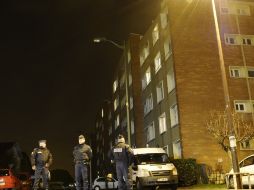 Fueron movimientos para intimidar al hombre armado que parece haber cambiado de opinión y no se quiere entregar. AFP  /