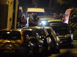 La policía francesa acordona la zona en Toulouse donde se encuentra el presunto autor de varios asesinatos en esa región. EFE  /