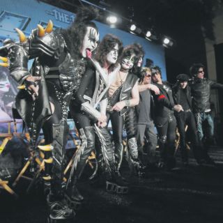 Kiss y Mötley Crüe retoman el escenario