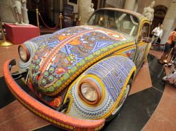 El Vochol es la primera pieza de arte popular huichol sobre ruedas del mundo. ARCHIVO  /
