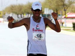 Tras lograr un tiempo de 3h 48:38, Zepeda considera que su técnica ha mejorado. MEXSPORT  /