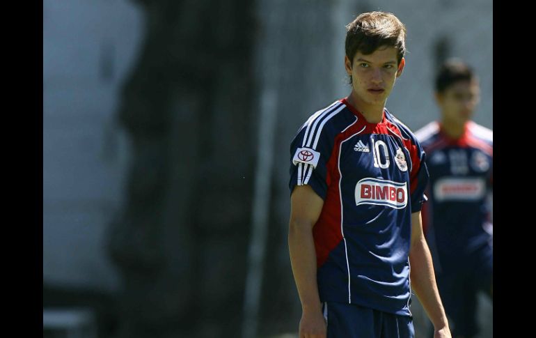 Reconocen el potencial del delantero del Guadalajara. ARCHIVO  /