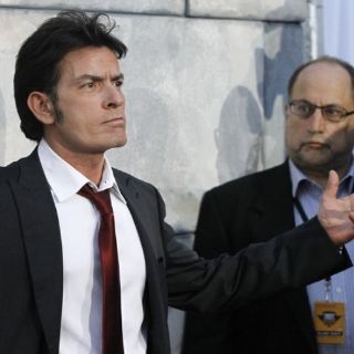 Sheen, una 'mujer fantasma' en Two and a Half Men