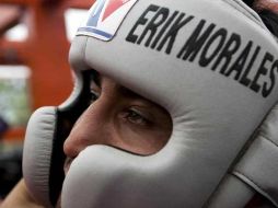 Erik Morales espera una defensa exitosa del título superligero del CMB. MEXSPORT  /