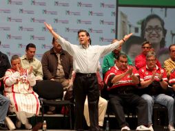 Peña Nieto se dijo alentado por las encuestas que lo favorecen rumbo a la Presidencia. ARCHIVO  /