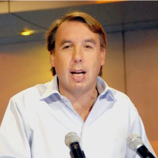 Empresas de Slim necesitan abrirse a la competencia, dice Emilio Azcárraga