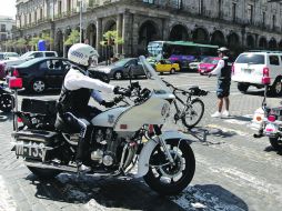 Vialidad comenzó a cerrar las calles del primer cuadro de la ciudad a las 15:30 horas. El efecto al tráfico fue inmediato  /
