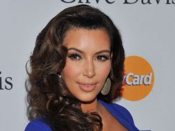 Bomberos, paramédicos y sheriff se movilizaron cuando alguien le lanzó harina a Kim Kardashian. AP  /