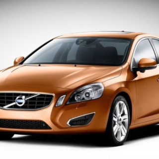 Volvo retira más de 12 mil autos en China