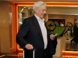 Vargas Llosa llegó ayer a la ciudad peruana acompañado por su esposa e hijos. ARCHIVO  /