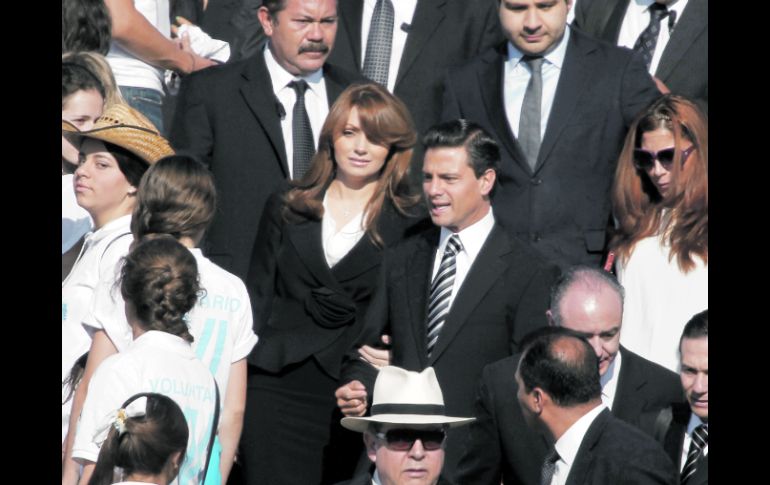 Enrique Peña Nieto estuvo acompañado por su esposa Angélica Rivera. REUTERS  /