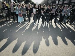 Mujeres judías marchan en honor a los tres niños y el profesor que murieron el 19 de marzo. REUTERS  /