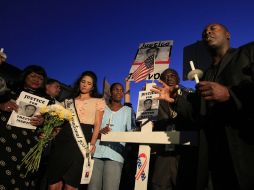 Estudiantes de Stanford realizan una vigilia en memoria de Trayvon Martin. AP  /