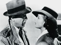El filme Casablanca, protagonizado por Humphrey Bogart e Ingrid Bergman, se estrenó en Nueva York en 1942. ESPECIAL  /