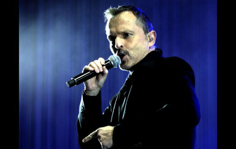 El canta-autor español retomará sus grandes éxitos rodeado de reconocidos músicos. ARCHIVO  /