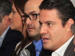 Aristóteles Sandoval prefirió ''no entrar en debates'' durante la presentación de su equipo de campaña.  /