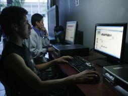 Al cierre del 2011, México tenía 13 millones de accesos de banda ancha fija. ARCHIVO  /