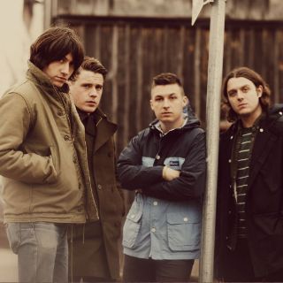 Enloquece Arctic Monkeys a fans mexicanos en el 'Domo de Cobre'