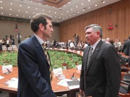 Lorenzo Córdova y Leonardo Valdés en la sesión especial de hoy del Consejo General del IFE. NTX  /