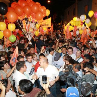 Enrique Alfaro abre campaña en el Barrio de Analco