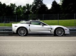 Corvette ZR1.  /