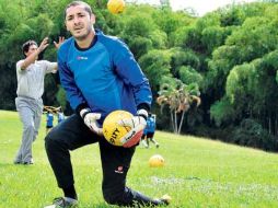 Según el parte médico, el portero sufrió un trauma craneoencefálico severo. ESPECIAL  /