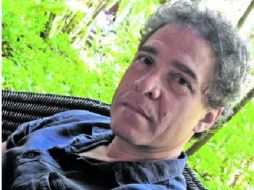 Las librerías, escribe el también autor de Ningún lugar sagrado (imagen), ''son como gusaneras de ideas''.  /