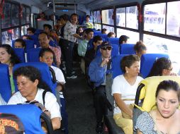 En septiembre de 2010 se autorizó el aumento al precio del transporte de “lujo”.ARCHIVO  /
