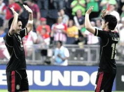Marco Fabián y Alan Pulido, dos de los héroes de México en el Preolímpico, se hicieron presentes en el marcador ante los canadienses.  /