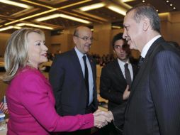 La secretaria de Estado, Hillary Rodham Clinton durante la cumbre Los Amigos de Siria. EFE  /