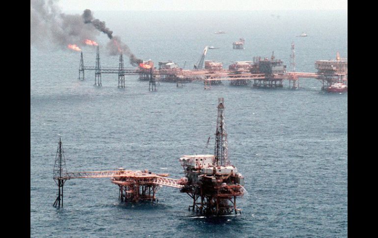 Enrique Peña Nieto y Josefina Vázquez Mota señalan que buscarían una reforma al estilo Petrobras.NOTIMEX  /