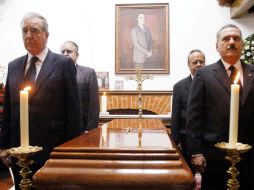 Beltrones, Sepúlveda y Herzog montan guardia durante el velatorio del expresidente Miguel de la Madrid. EL UNIVERSAL  /