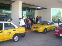Los autobuses llegan con su máximo cupo de pasajeros procedentes de El Bajío, Distrito Federal, Nuevo León y Guadalajara.  /